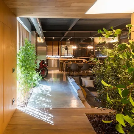 Petit Luxe Loft Apartment